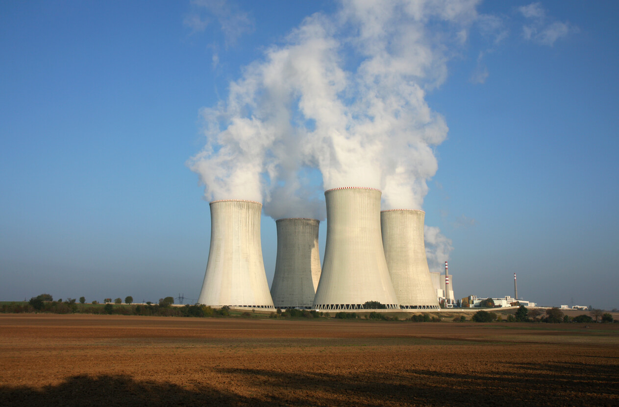 Elektrownie atomowe: budować czy bojkotować?